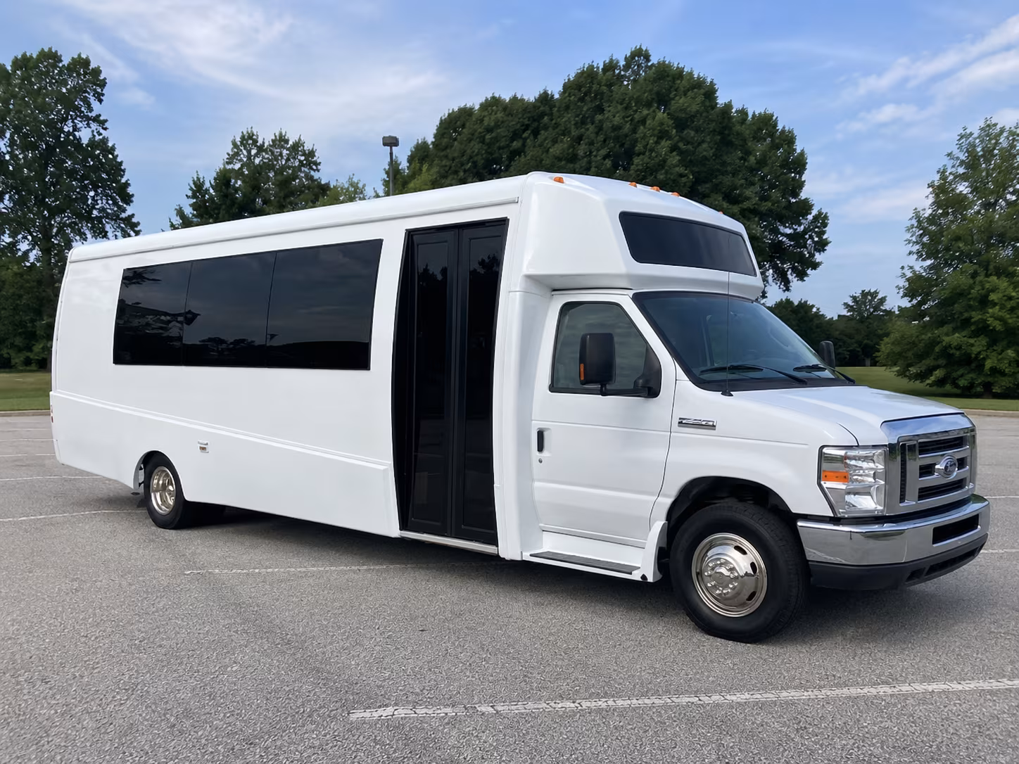 newton 18 passenger party bus